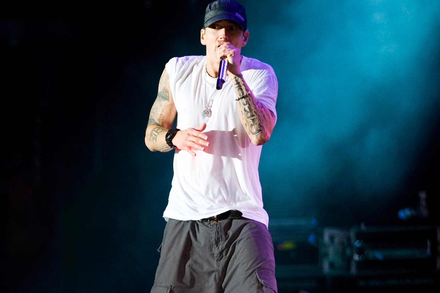 Eminem Sets New World Record With Third "Godzilla" Verse ...
